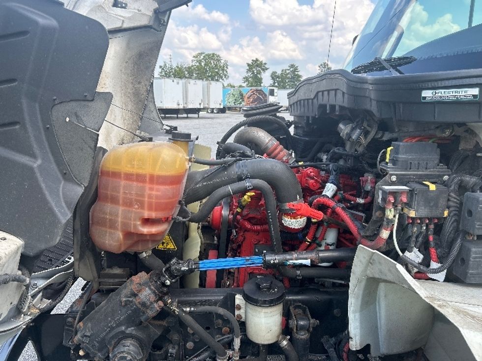 Medium Duty Box Truck-Light and Medium Duty Trucks-International-2022-MV607-Mcdonough-GA-235,085\n\t\tmiles-$ 43,750 - Image 23