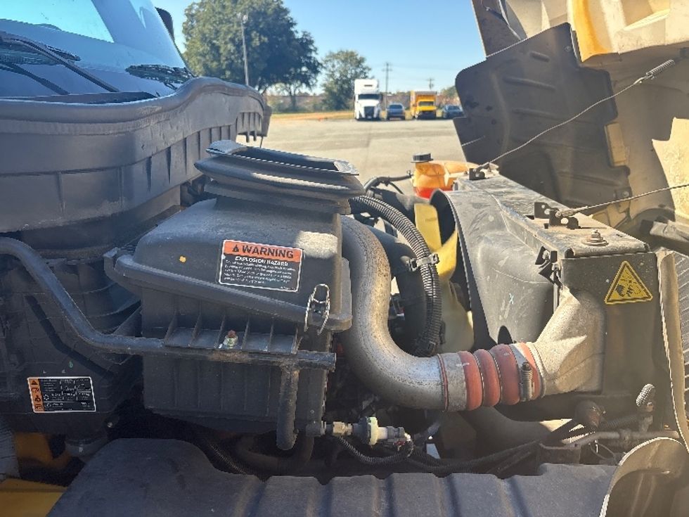Medium Duty Box Truck-Light and Medium Duty Trucks-International-2022-MV607-Mebane-NC-202,529\n\t\tmiles-$ 44,000 - Image 22
