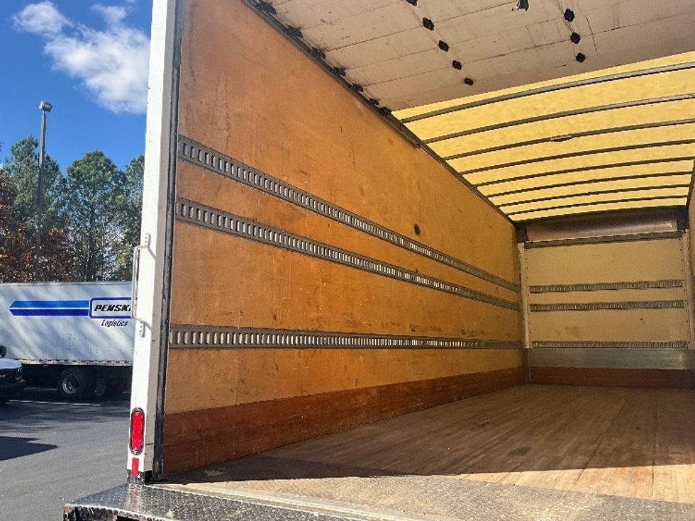 Medium Duty Box Truck-Light and Medium Duty Trucks-International-2022-MV607-Mebane-NC-208,195\n\t\tmiles-$ 60,500 - Image 11