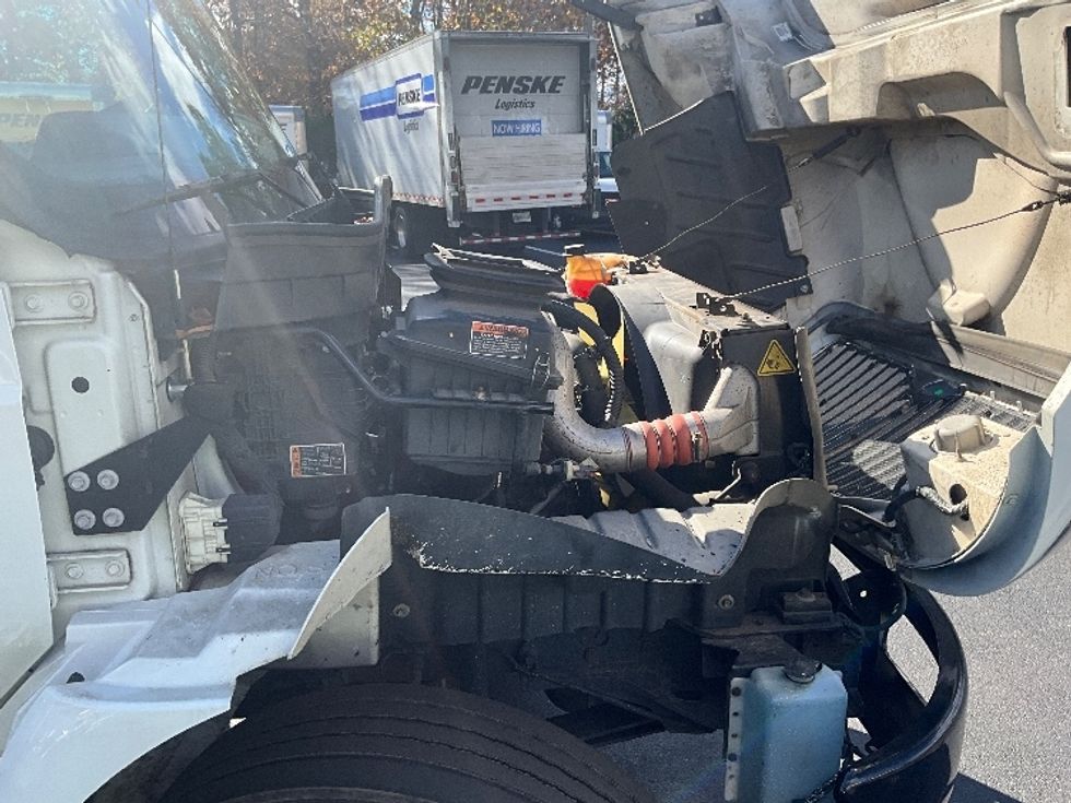 Medium Duty Box Truck-Light and Medium Duty Trucks-International-2022-MV607-Mebane-NC-208,195\n\t\tmiles-$ 60,500 - Image 23