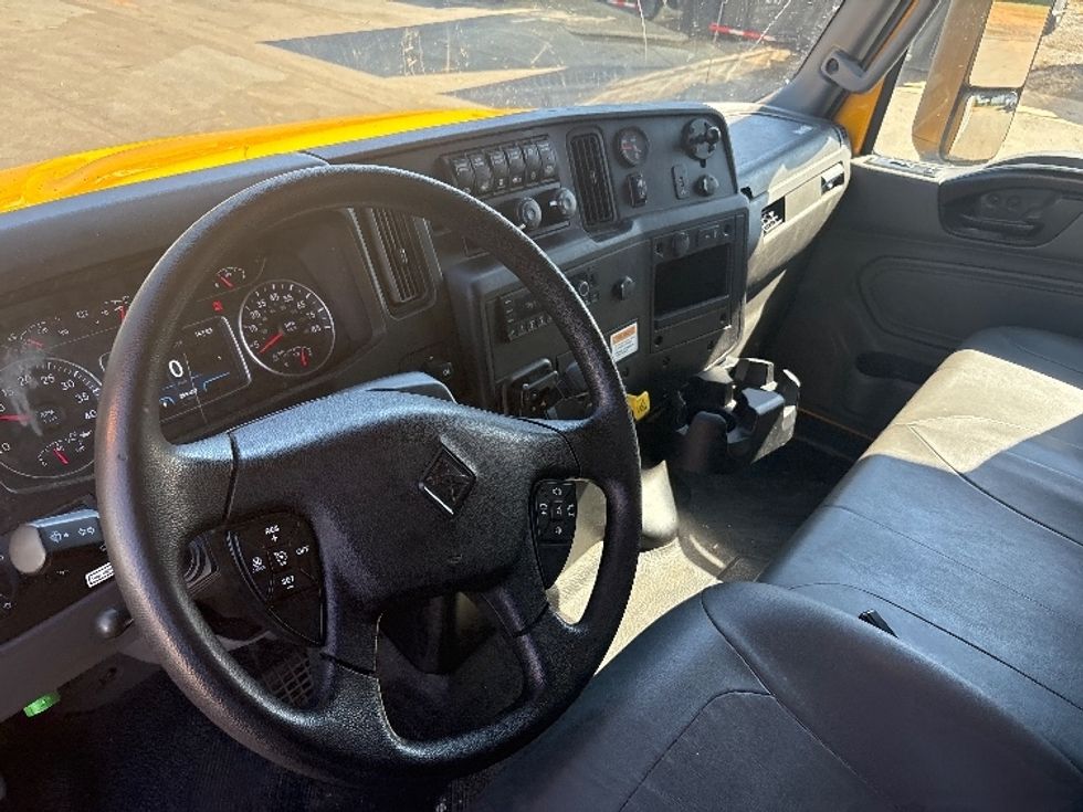 Medium Duty Box Truck-Light and Medium Duty Trucks-International-2022-MV607-Mebane-NC-209,060\n\t\tmiles-$ 43,000 - Image 16