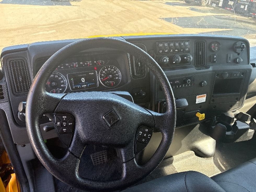 Medium Duty Box Truck-Light and Medium Duty Trucks-International-2022-MV607-Mebane-NC-209,060\n\t\tmiles-$ 43,000 - Image 17