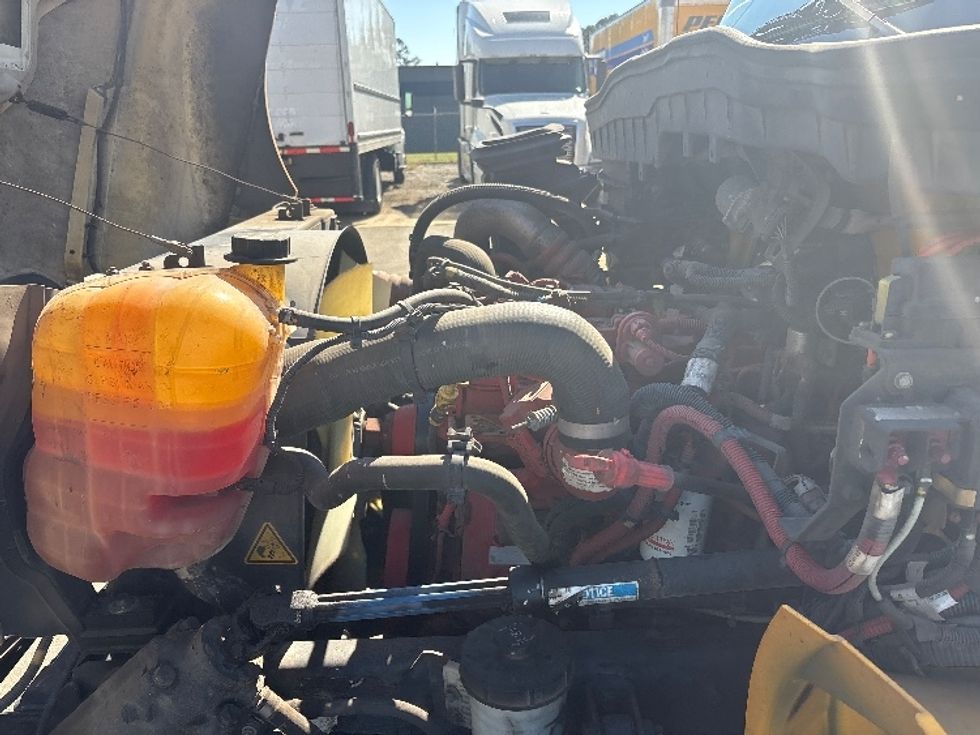 Medium Duty Box Truck-Light and Medium Duty Trucks-International-2022-MV607-Mebane-NC-209,060\n\t\tmiles-$ 43,000 - Image 23