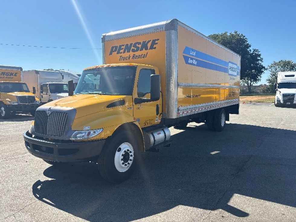 Medium Duty Box Truck-Light and Medium Duty Trucks-International-2022-MV607-Mebane-NC-209,060\n\t\tmiles-$ 43,000 - Image 3