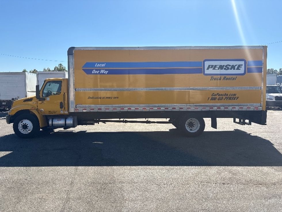 Medium Duty Box Truck-Light and Medium Duty Trucks-International-2022-MV607-Mebane-NC-209,060\n\t\tmiles-$ 43,000 - Image 4