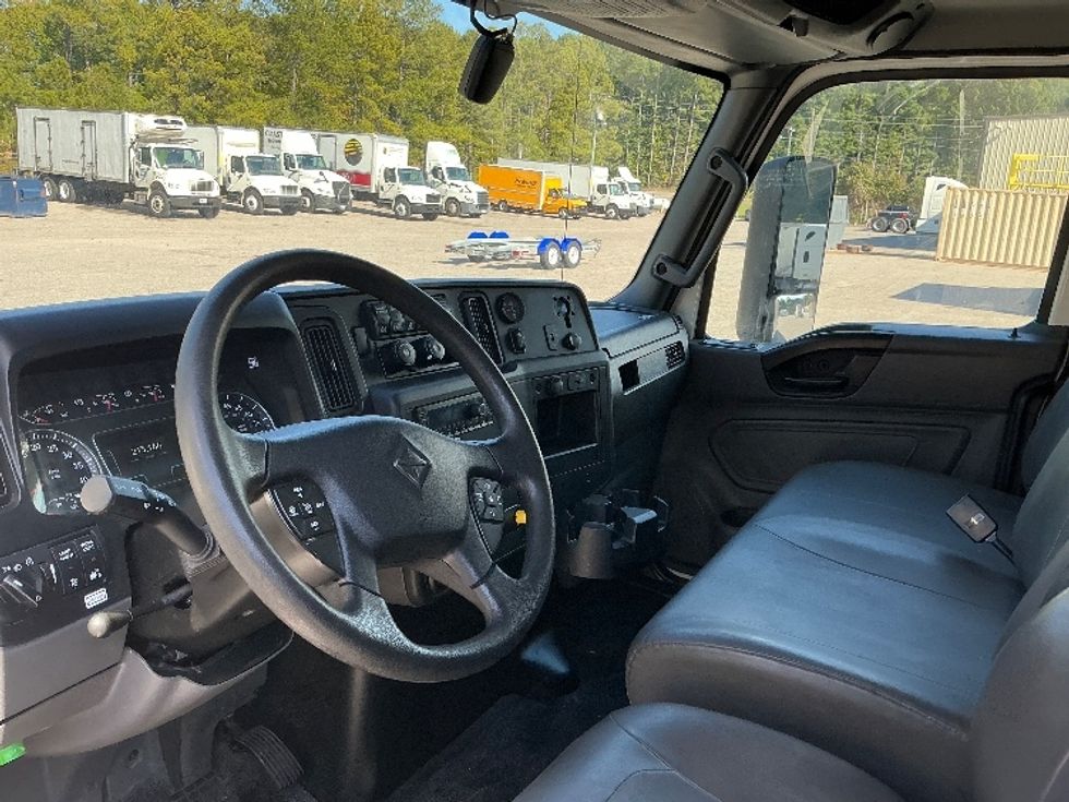 Medium Duty Box Truck-Light and Medium Duty Trucks-International-2022-MV607-Mebane-NC-215,166\n\t\tmiles-$ 47,250 - Image 16