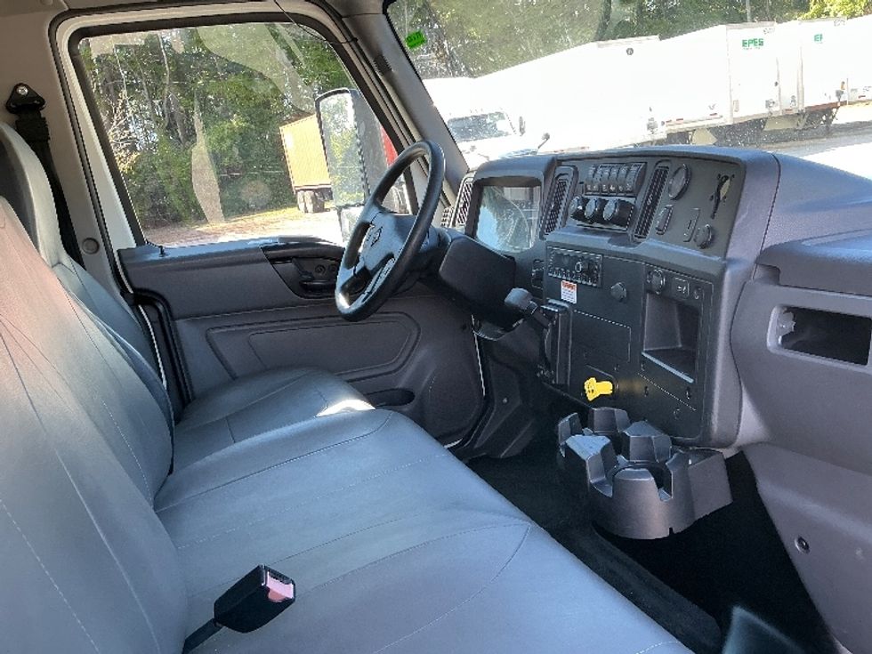 Medium Duty Box Truck-Light and Medium Duty Trucks-International-2022-MV607-Mebane-NC-215,166\n\t\tmiles-$ 47,250 - Image 19