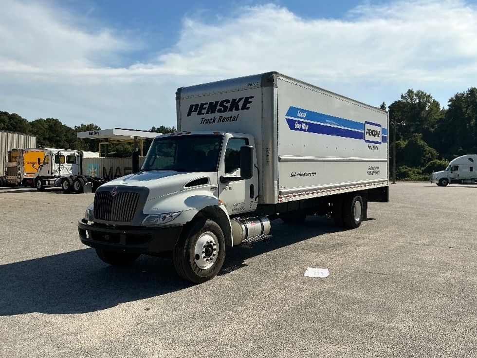 Medium Duty Box Truck-Light and Medium Duty Trucks-International-2022-MV607-Mebane-NC-215,166\n\t\tmiles-$ 47,250 - Image 3