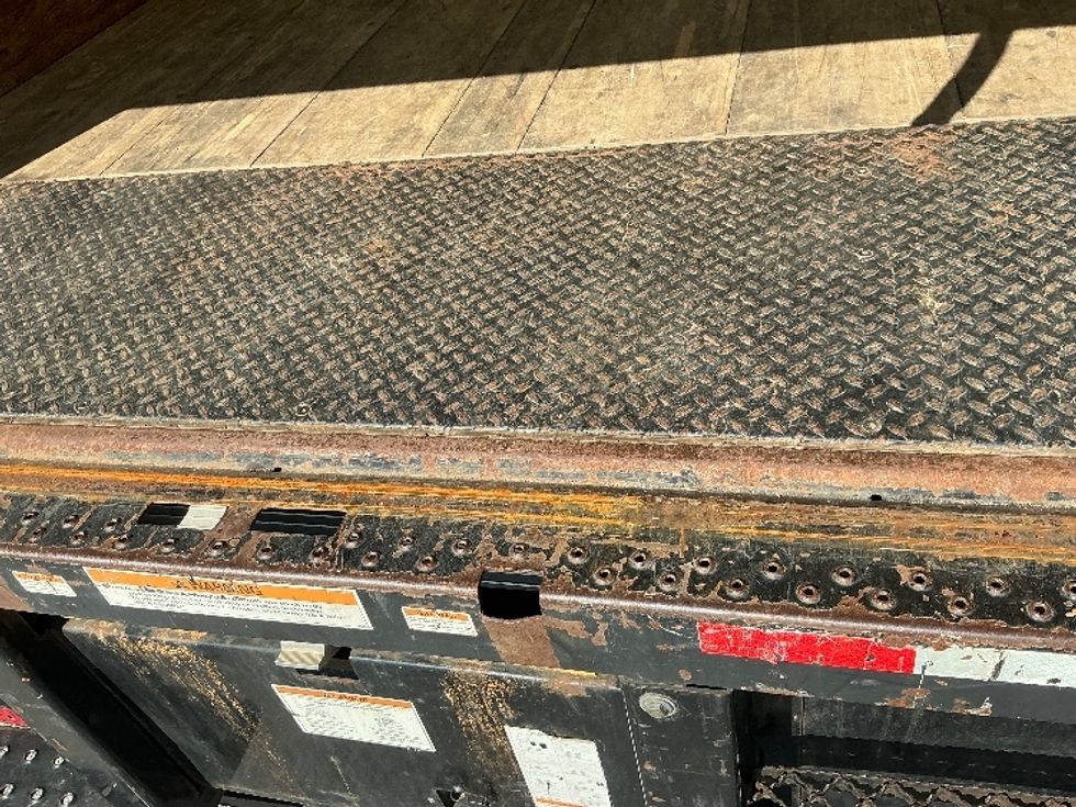 Medium Duty Box Truck-Light and Medium Duty Trucks-International-2022-MV607-Mebane-NC-215,166\n\t\tmiles-$ 47,250 - Image 9