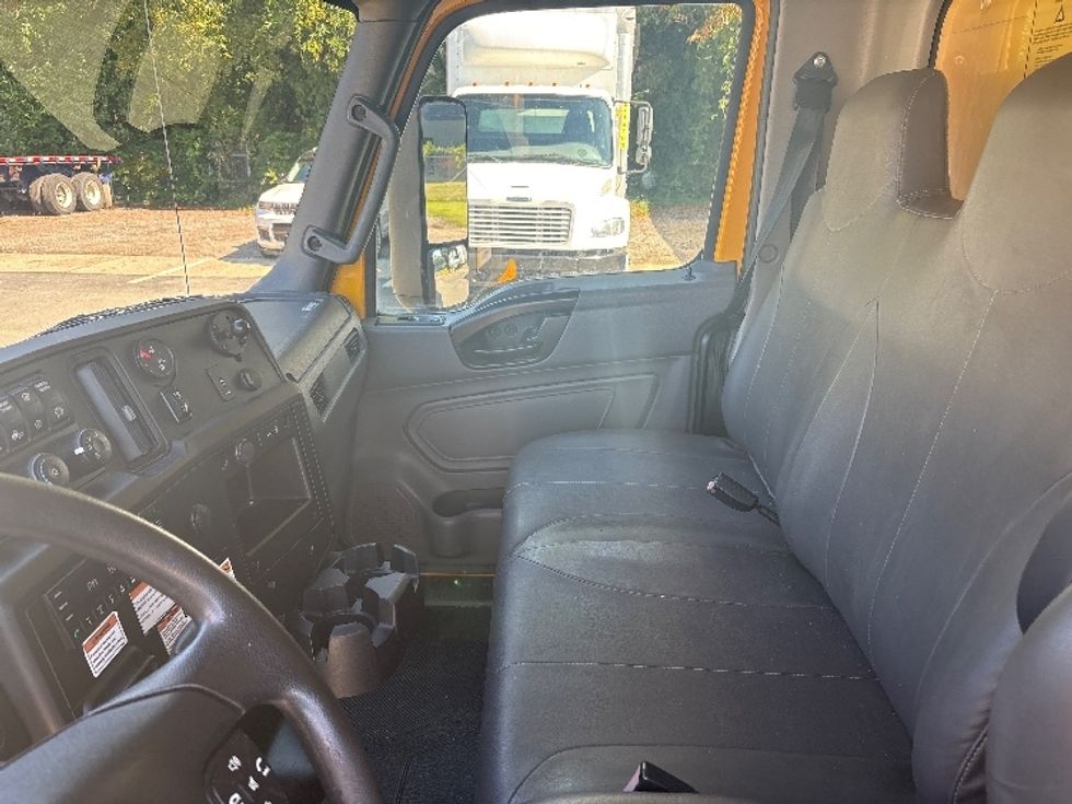 Medium Duty Box Truck-Light and Medium Duty Trucks-International-2022-MV607-Mebane-NC-216,893\n\t\tmiles-$ 41,500 - Image 18
