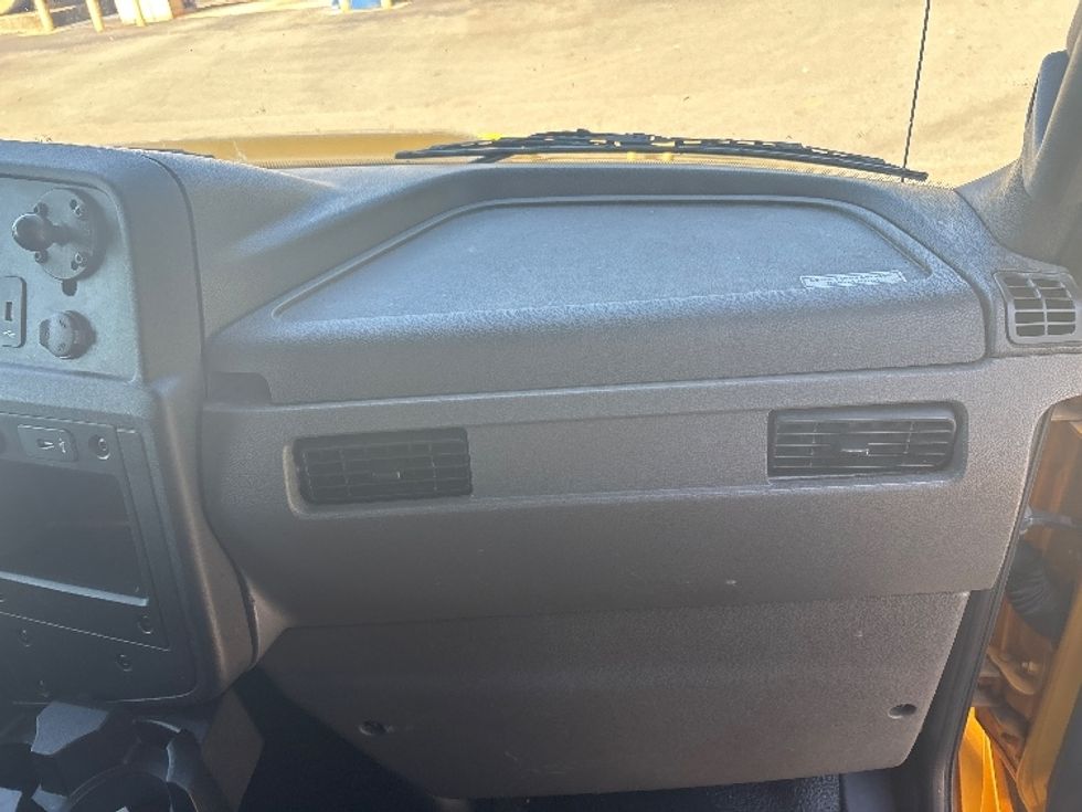 Medium Duty Box Truck-Light and Medium Duty Trucks-International-2022-MV607-Mebane-NC-216,893\n\t\tmiles-$ 41,500 - Image 20