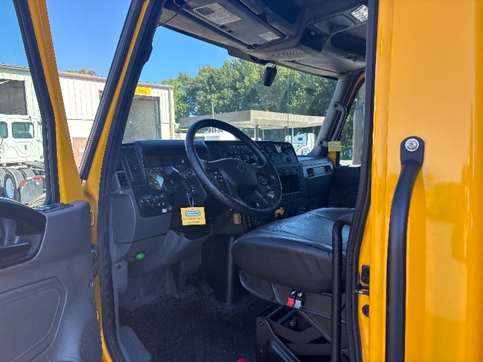 Medium Duty Box Truck-Light and Medium Duty Trucks-International-2022-MV607-Mebane-NC-224,575\n\t\tmiles-$ 40,250 - Image 15
