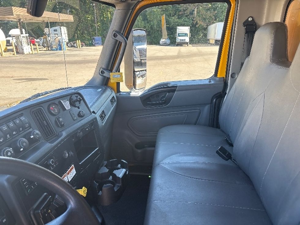 Medium Duty Box Truck-Light and Medium Duty Trucks-International-2022-MV607-Mebane-NC-224,575\n\t\tmiles-$ 40,250 - Image 18