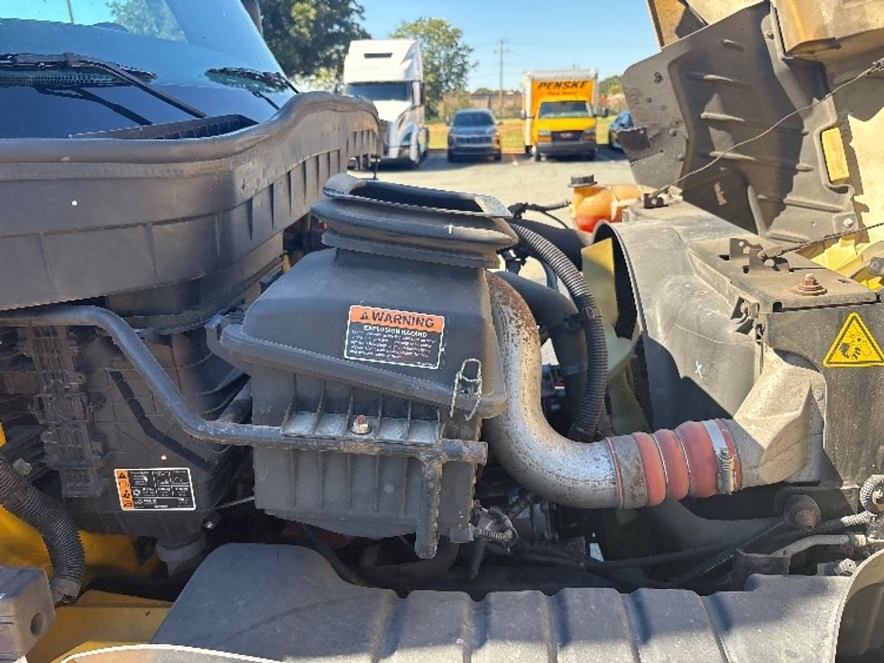 Medium Duty Box Truck-Light and Medium Duty Trucks-International-2022-MV607-Mebane-NC-224,575\n\t\tmiles-$ 40,250 - Image 22