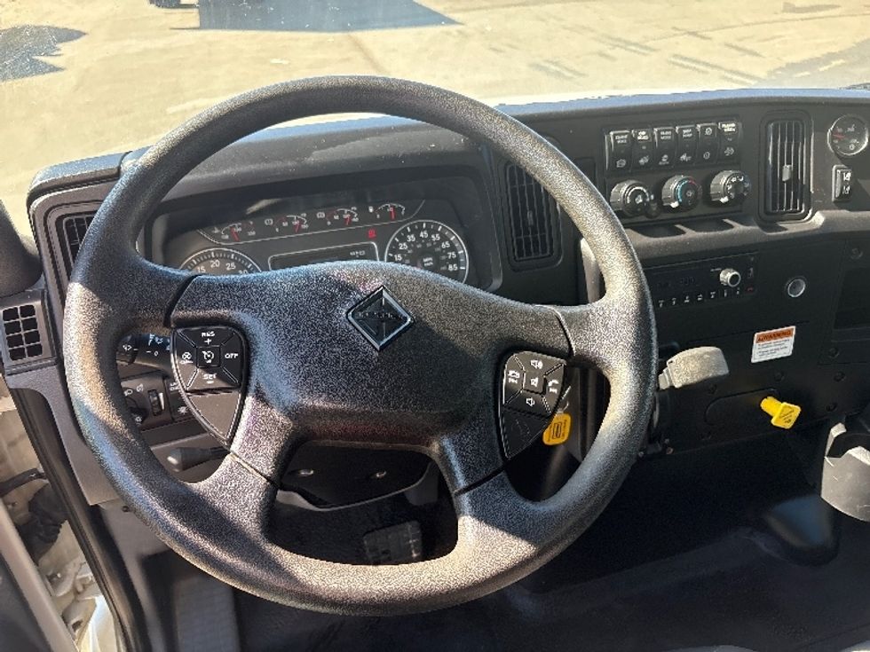 Medium Duty Box Truck-Light and Medium Duty Trucks-International-2022-MV607-Mebane-NC-226,366\n\t\tmiles-$ 45,500 - Image 17