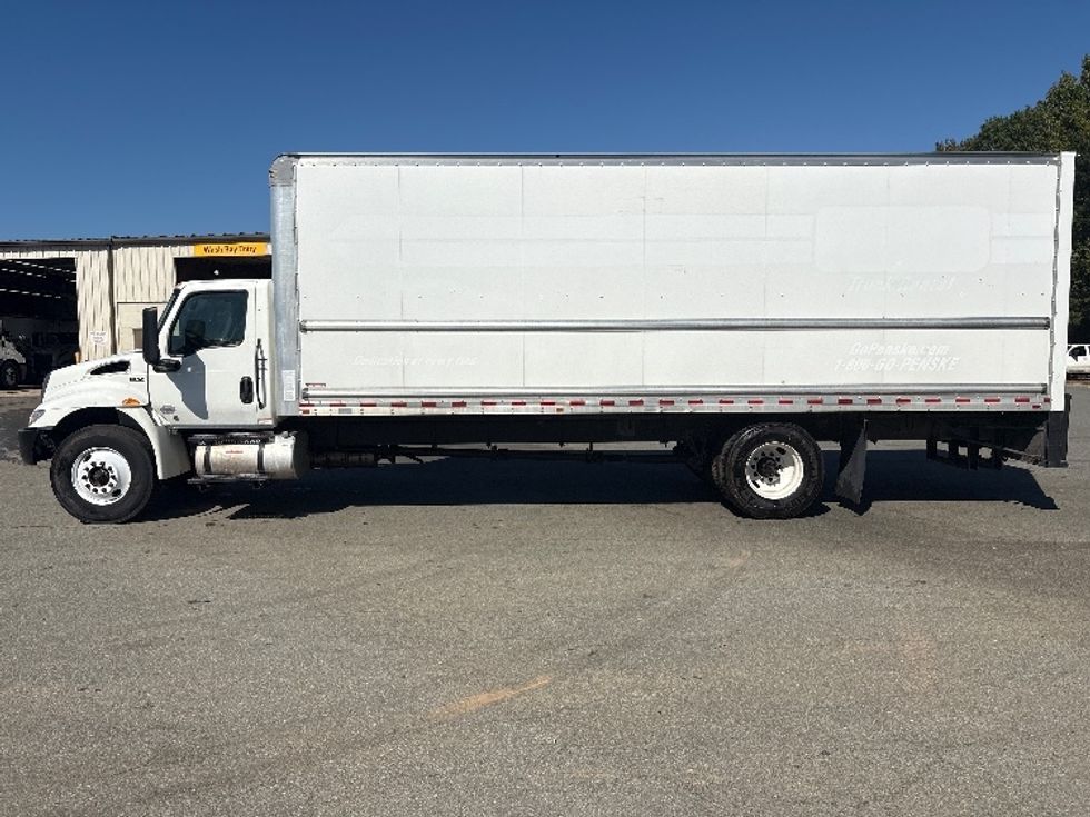 Medium Duty Box Truck-Light and Medium Duty Trucks-International-2022-MV607-Mebane-NC-226,366\n\t\tmiles-$ 45,500 - Image 4
