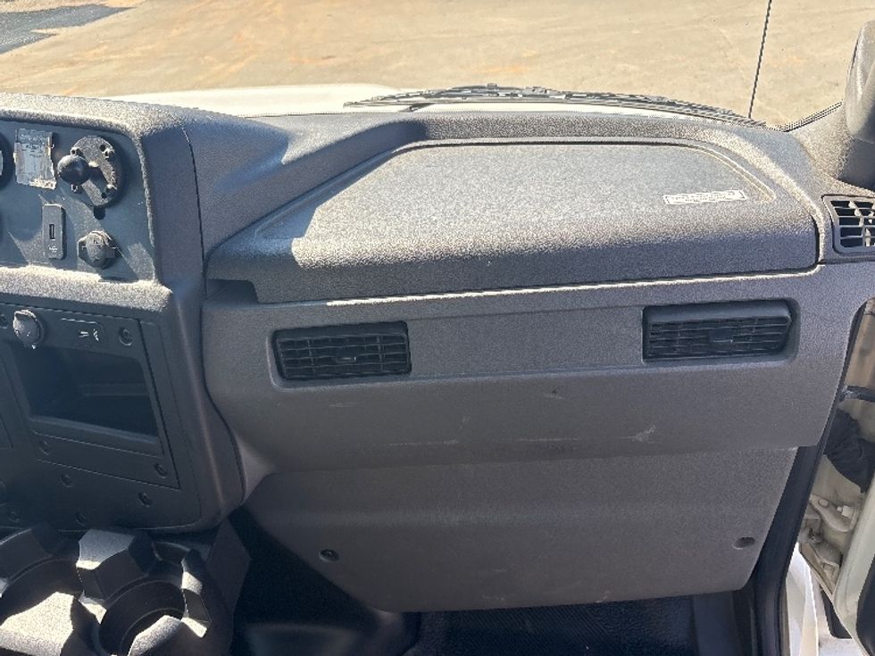 Medium Duty Box Truck-Light and Medium Duty Trucks-International-2022-MV607-Mebane-NC-229,816\n\t\tmiles-$ 44,750 - Image 20