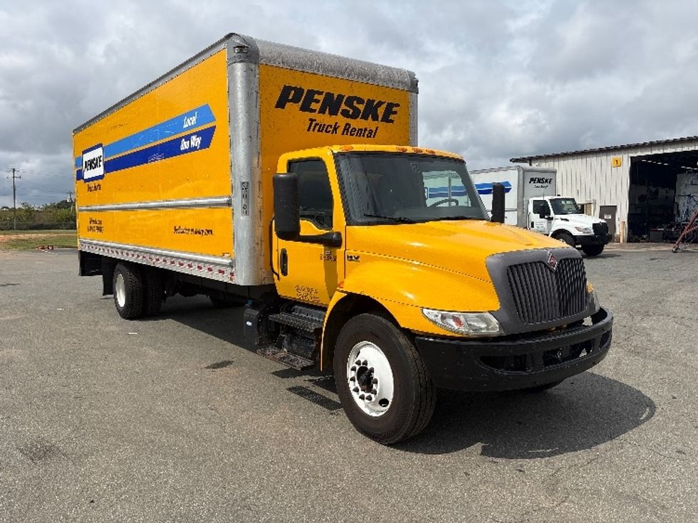 Medium Duty Box Truck-Light and Medium Duty Trucks-International-2022-MV607-Mebane-NC-237,192\n\t\tmiles-$ 41,000 - Image 1