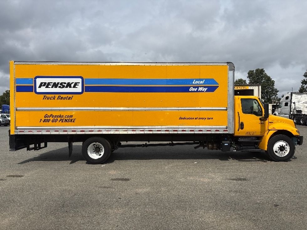 Medium Duty Box Truck-Light and Medium Duty Trucks-International-2022-MV607-Mebane-NC-320,874\n\t\tmiles-$ 26,250 - Image 14
