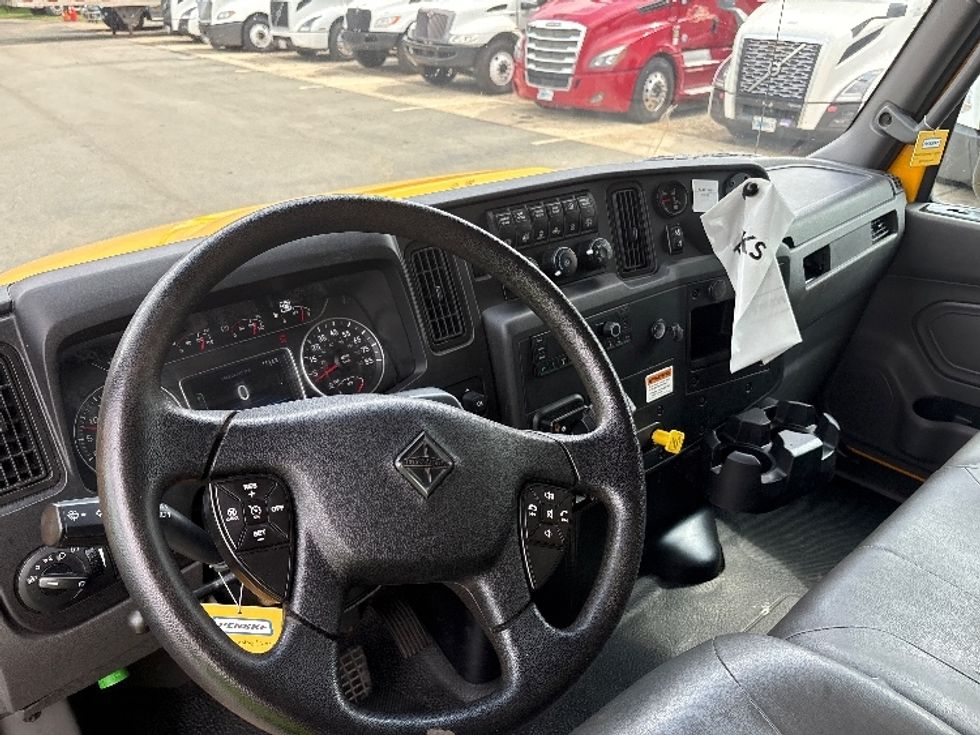 Medium Duty Box Truck-Light and Medium Duty Trucks-International-2022-MV607-Mebane-NC-320,874\n\t\tmiles-$ 26,250 - Image 16