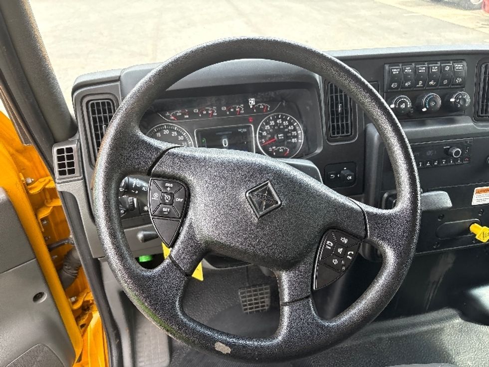 Medium Duty Box Truck-Light and Medium Duty Trucks-International-2022-MV607-Mebane-NC-320,874\n\t\tmiles-$ 26,250 - Image 17