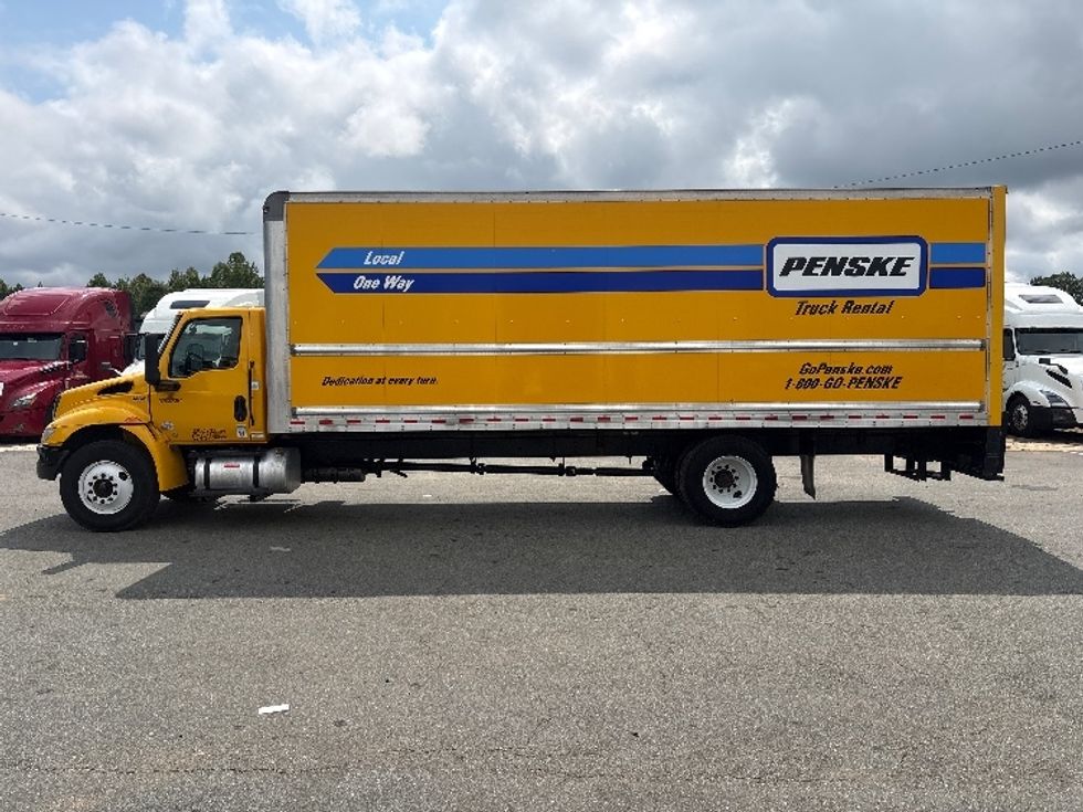 Medium Duty Box Truck-Light and Medium Duty Trucks-International-2022-MV607-Mebane-NC-320,874\n\t\tmiles-$ 26,250 - Image 4