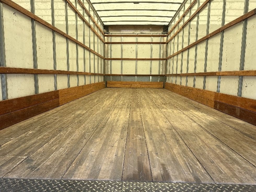 Medium Duty Box Truck-Light and Medium Duty Trucks-International-2022-MV607-Mebane-NC-320,874\n\t\tmiles-$ 26,250 - Image 8