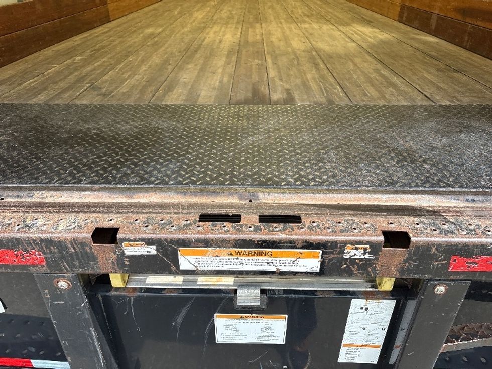 Medium Duty Box Truck-Light and Medium Duty Trucks-International-2022-MV607-Mebane-NC-320,874\n\t\tmiles-$ 26,250 - Image 9