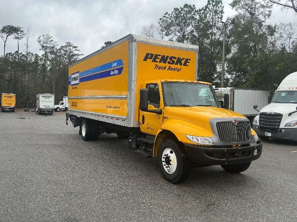 Medium Duty Box Truck-Light and Medium Duty Trucks-International-2022-MV607-Medley-FL-120,220\n\t\tmiles-$ 64,250 - Image 1
