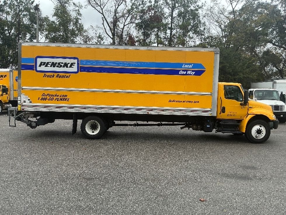 Medium Duty Box Truck-Light and Medium Duty Trucks-International-2022-MV607-Medley-FL-120,220\n\t\tmiles-$ 64,250 - Image 15