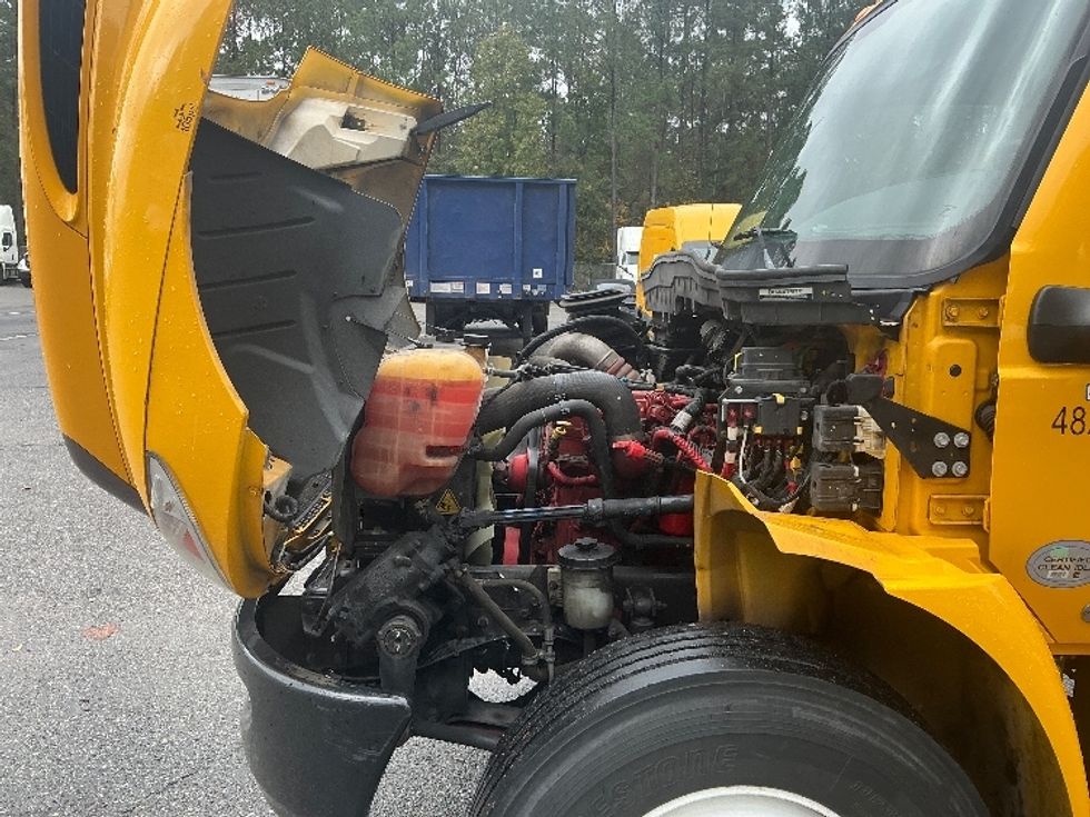 Medium Duty Box Truck-Light and Medium Duty Trucks-International-2022-MV607-Medley-FL-120,220\n\t\tmiles-$ 64,250 - Image 24