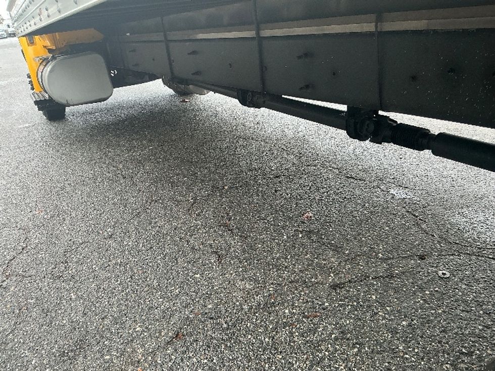 Medium Duty Box Truck-Light and Medium Duty Trucks-International-2022-MV607-Medley-FL-120,220\n\t\tmiles-$ 64,250 - Image 5