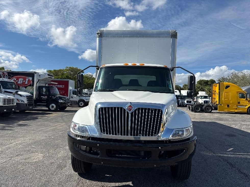 Medium Duty Box Truck-Light and Medium Duty Trucks-International-2022-MV607-Medley-FL-129,422\n\t\tmiles-$ 69,000 - Image 2