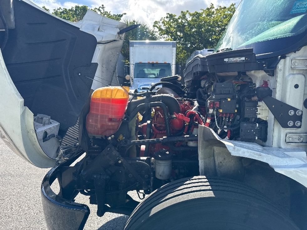 Medium Duty Box Truck-Light and Medium Duty Trucks-International-2022-MV607-Medley-FL-129,422\n\t\tmiles-$ 69,000 - Image 24