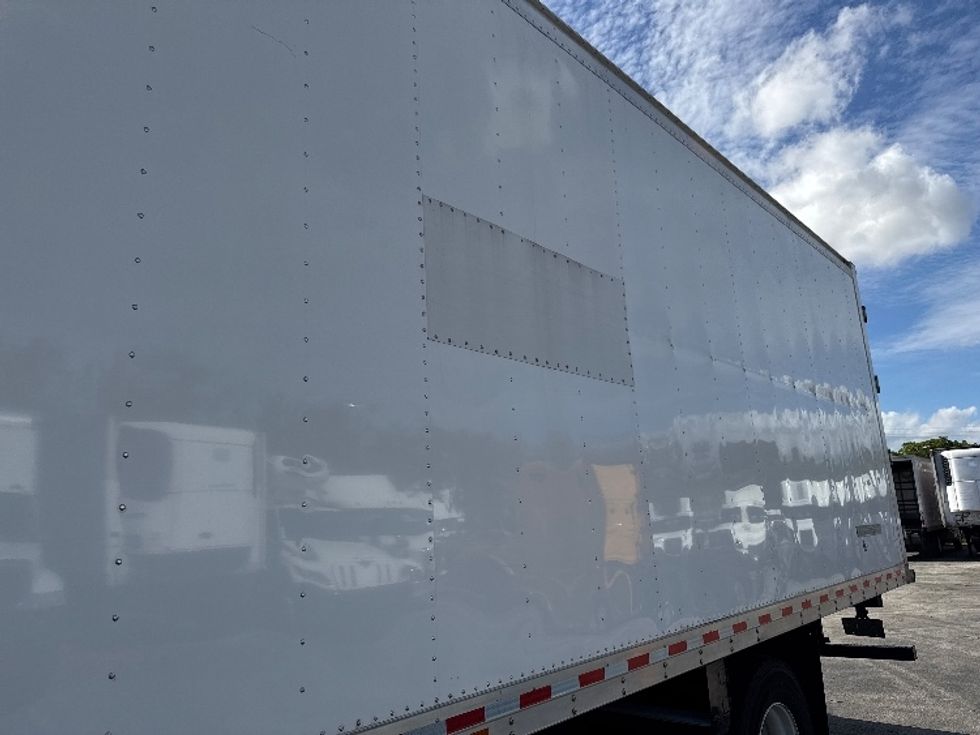 Medium Duty Box Truck-Light and Medium Duty Trucks-International-2022-MV607-Medley-FL-129,422\n\t\tmiles-$ 69,000 - Image 29