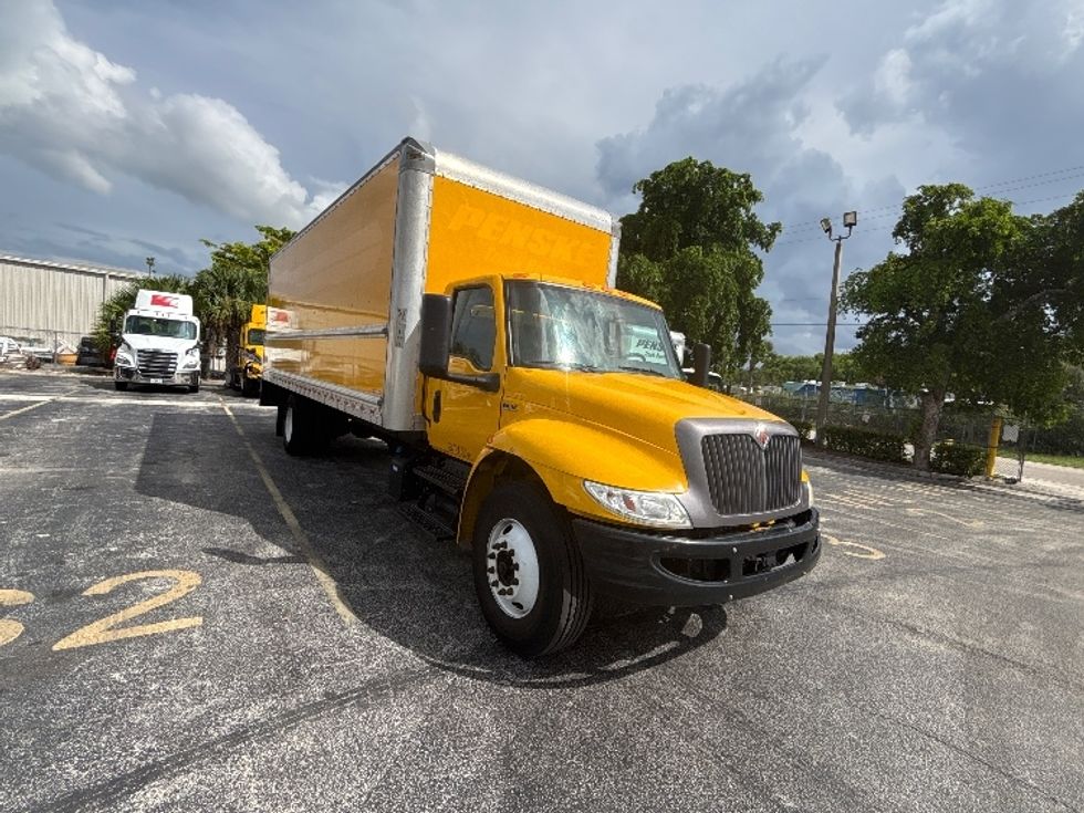 Medium Duty Box Truck-Light and Medium Duty Trucks-International-2022-MV607-Medley-FL-244,554\n\t\tmiles-$ 36,750 - Image 1