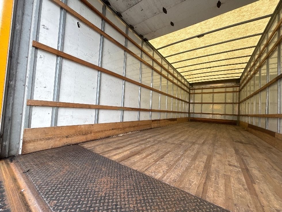Medium Duty Box Truck-Light and Medium Duty Trucks-International-2022-MV607-Medley-FL-244,554\n\t\tmiles-$ 36,750 - Image 10