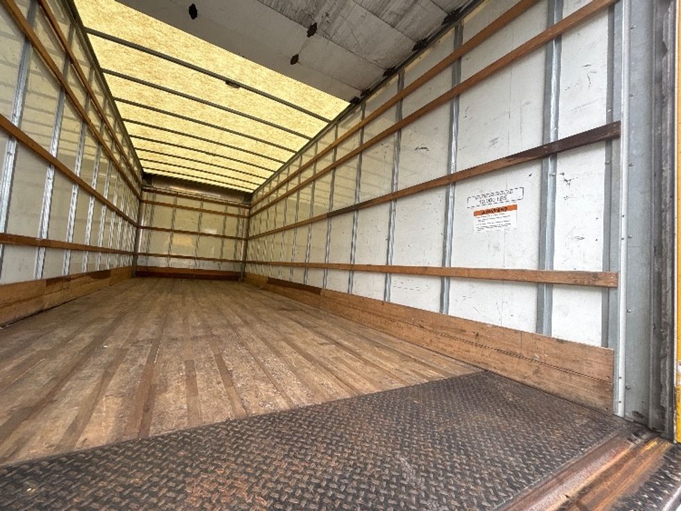 Medium Duty Box Truck-Light and Medium Duty Trucks-International-2022-MV607-Medley-FL-244,554\n\t\tmiles-$ 36,750 - Image 11