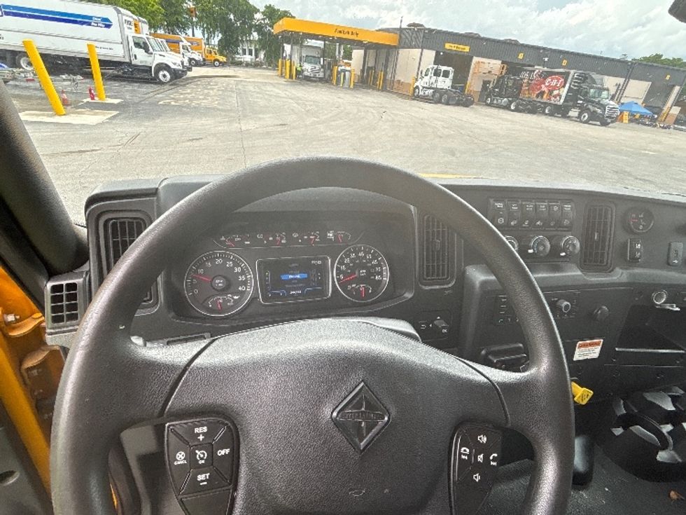 Medium Duty Box Truck-Light and Medium Duty Trucks-International-2022-MV607-Medley-FL-244,554\n\t\tmiles-$ 36,750 - Image 17