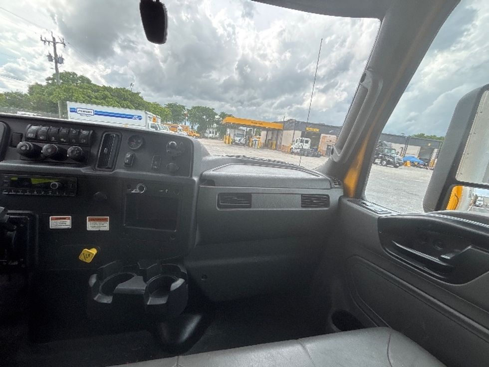 Medium Duty Box Truck-Light and Medium Duty Trucks-International-2022-MV607-Medley-FL-244,554\n\t\tmiles-$ 36,750 - Image 20