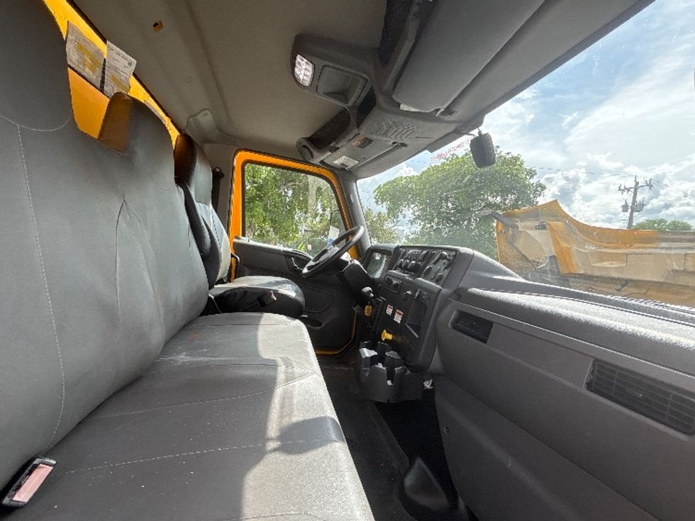 Medium Duty Box Truck-Light and Medium Duty Trucks-International-2022-MV607-Medley-FL-244,554\n\t\tmiles-$ 36,750 - Image 21