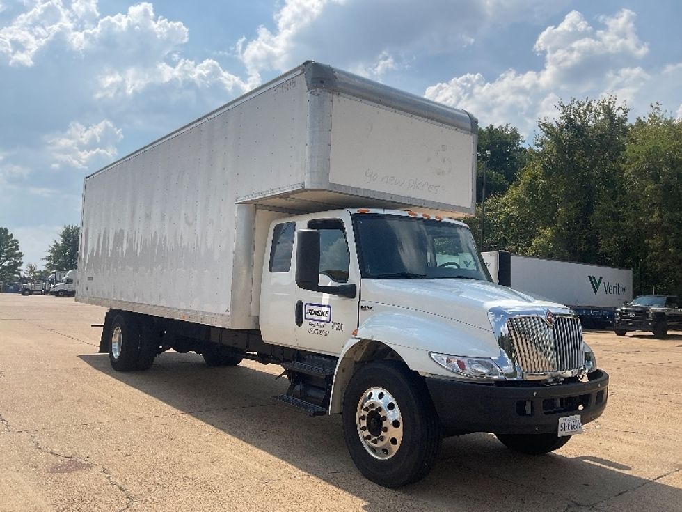 Medium Duty Box Truck-Light and Medium Duty Trucks-International-2022-MV607-Memphis-TN-147,821\n\t\tmiles-$ 75,500 - Image 1