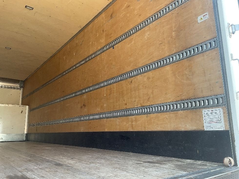Medium Duty Box Truck-Light and Medium Duty Trucks-International-2022-MV607-Memphis-TN-147,821\n\t\tmiles-$ 75,500 - Image 12