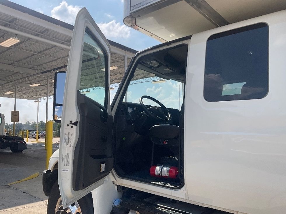 Medium Duty Box Truck-Light and Medium Duty Trucks-International-2022-MV607-Memphis-TN-147,821\n\t\tmiles-$ 75,500 - Image 16