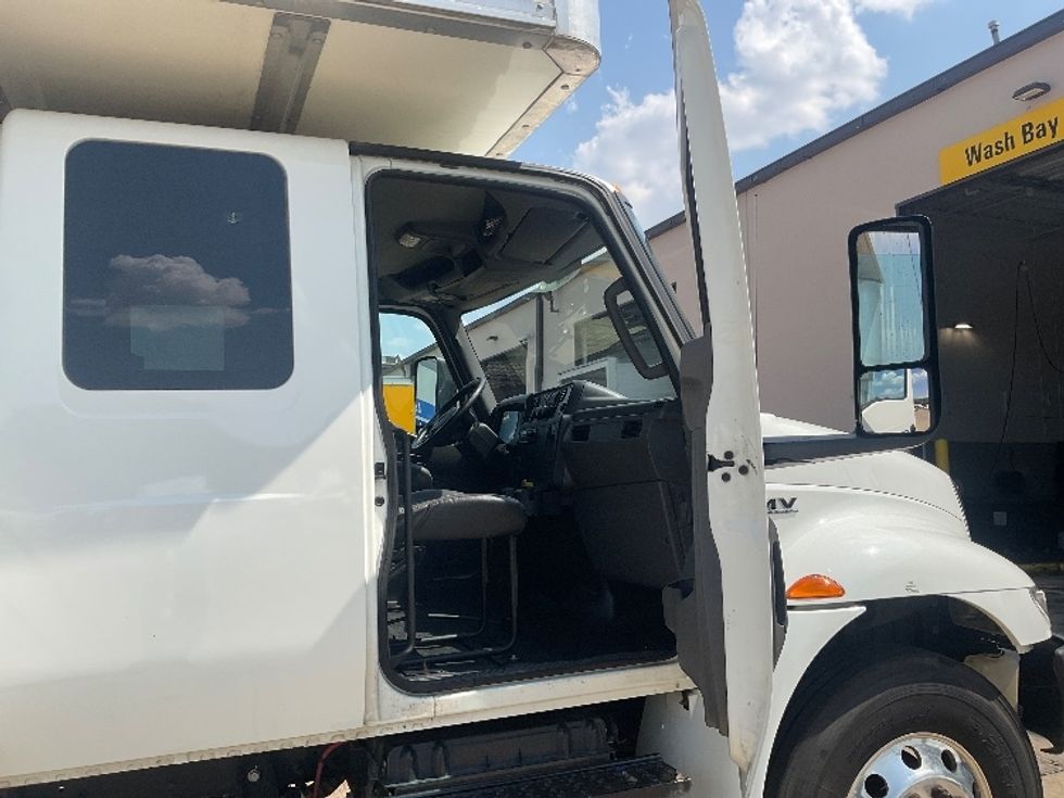 Medium Duty Box Truck-Light and Medium Duty Trucks-International-2022-MV607-Memphis-TN-147,821\n\t\tmiles-$ 75,500 - Image 20