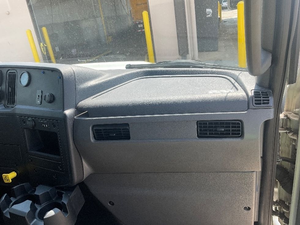 Medium Duty Box Truck-Light and Medium Duty Trucks-International-2022-MV607-Memphis-TN-147,821\n\t\tmiles-$ 75,500 - Image 21