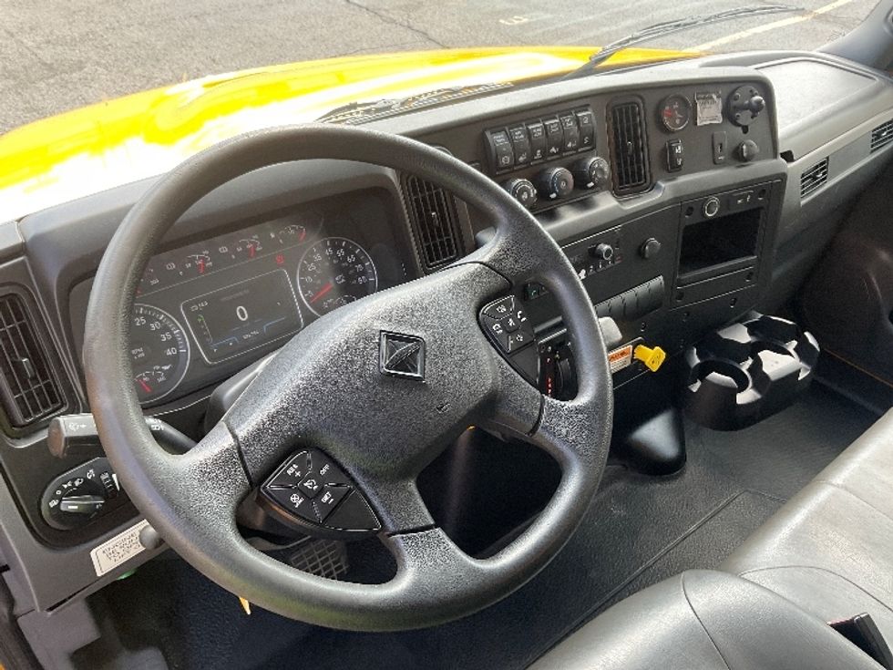 Medium Duty Box Truck-Light and Medium Duty Trucks-International-2022-MV607-Memphis-TN-229,122\n\t\tmiles-$ 46,750 - Image 16