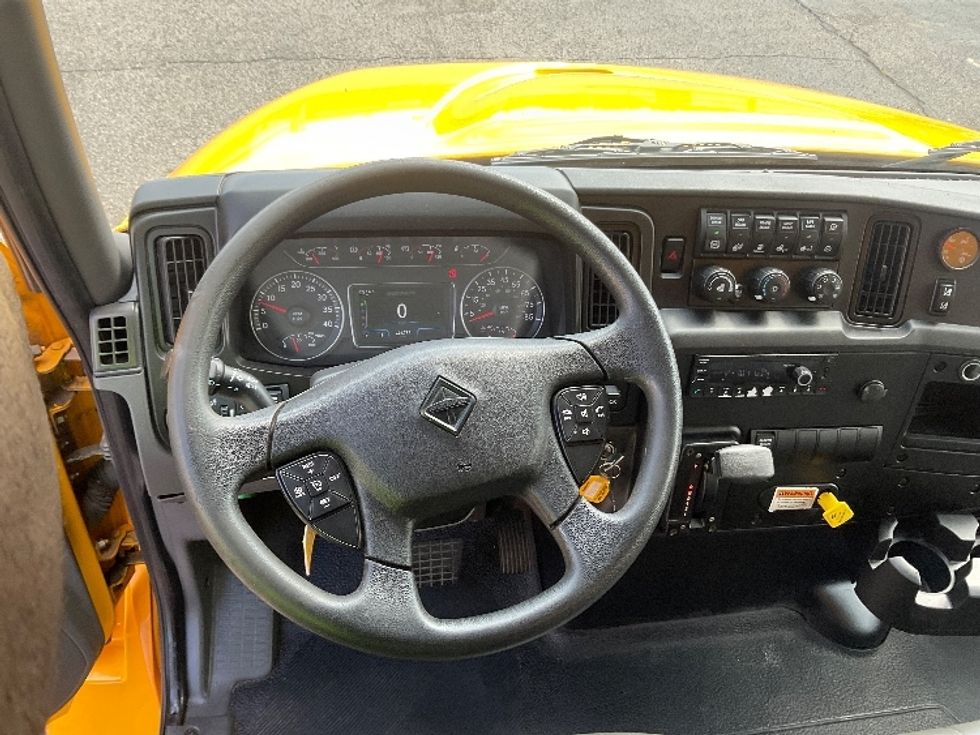 Medium Duty Box Truck-Light and Medium Duty Trucks-International-2022-MV607-Memphis-TN-229,122\n\t\tmiles-$ 46,750 - Image 17
