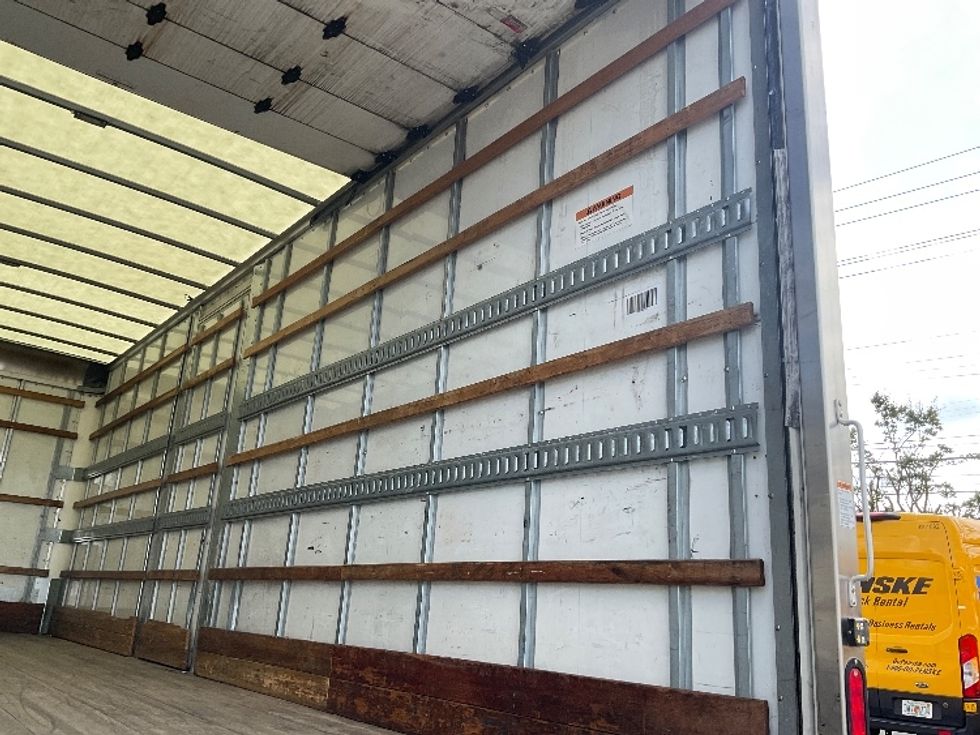 Medium Duty Box Truck-Light and Medium Duty Trucks-International-2022-MV607-Memphis-TN-229,122\n\t\tmiles-$ 46,750 - Image 24