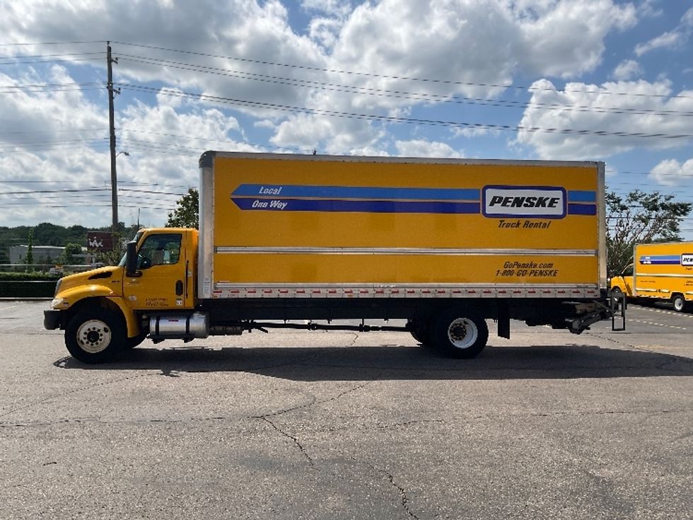 Medium Duty Box Truck-Light and Medium Duty Trucks-International-2022-MV607-Memphis-TN-229,122\n\t\tmiles-$ 46,750 - Image 4